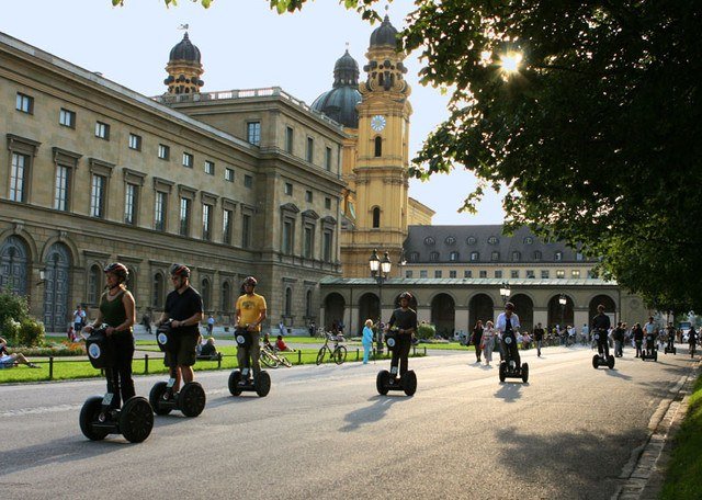 Tour in segway attraverso la storia della città